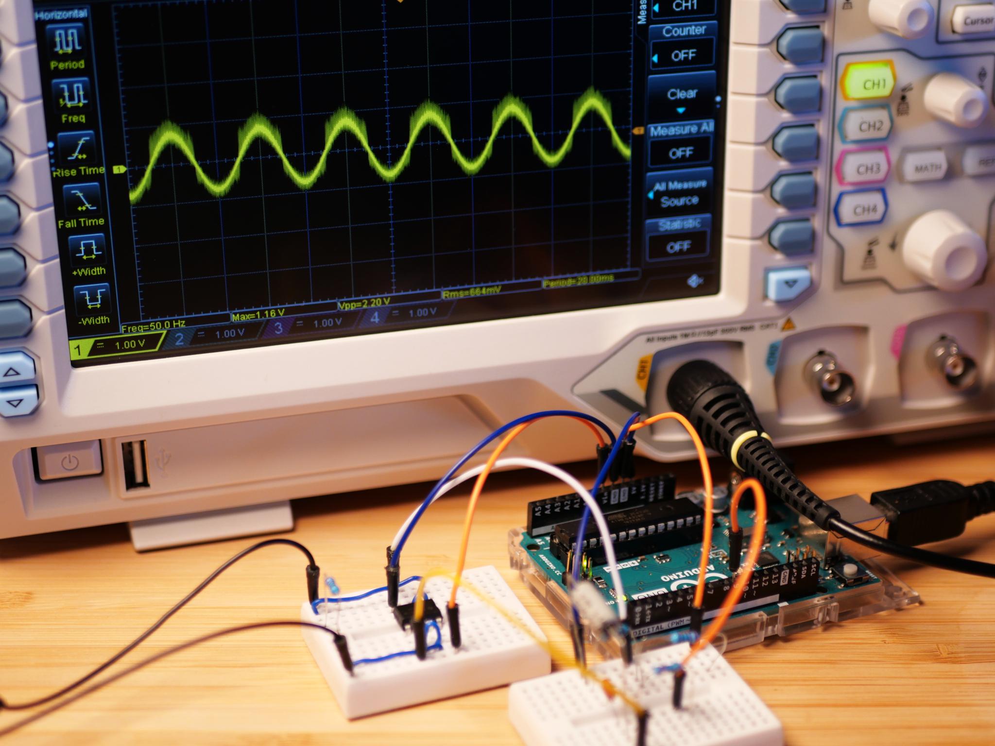 Sine wave signal output without external 9 V battery and an amplitude of 0.75 V